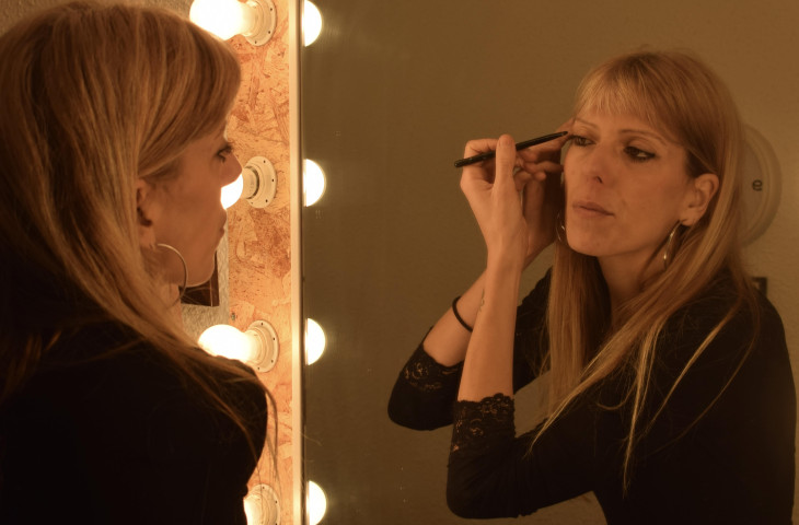 La Historia Detrás de 'Maquillaje Oculto' de Txell Lasheras