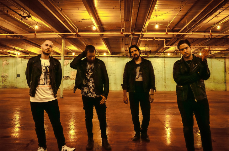 Viniloversus estrena nuevo track. “No Más”