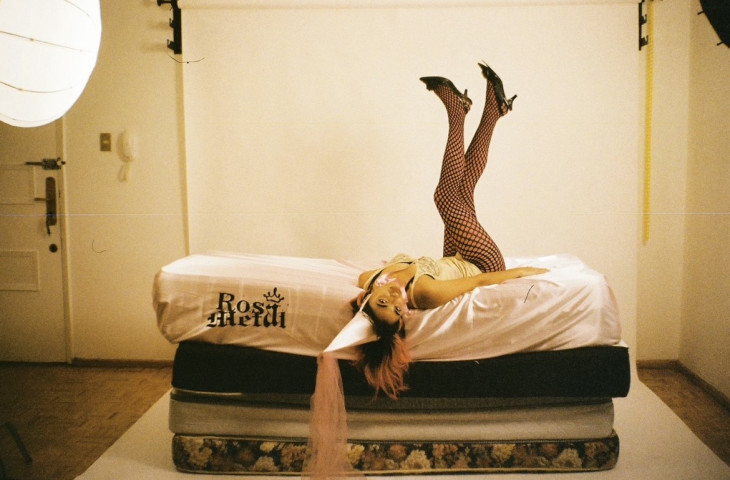 Andresa La Princesa revela el poder del "Rosa Metal"