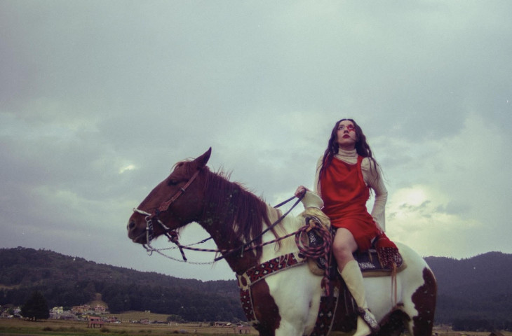 Frnce desafía la vida moderna con “Tragedia”