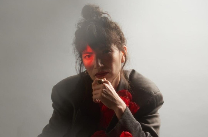 Sofi Mayen domina el Rebel Rebel con 'Normal'