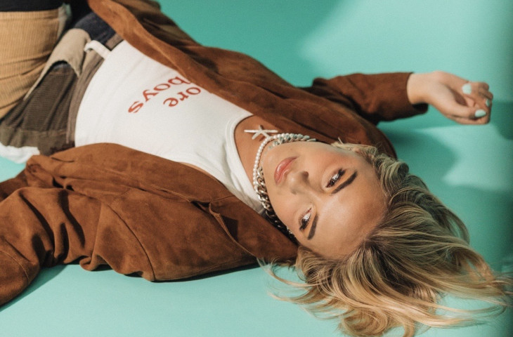 Paula Mattheus publica nuevo single "En Plural"