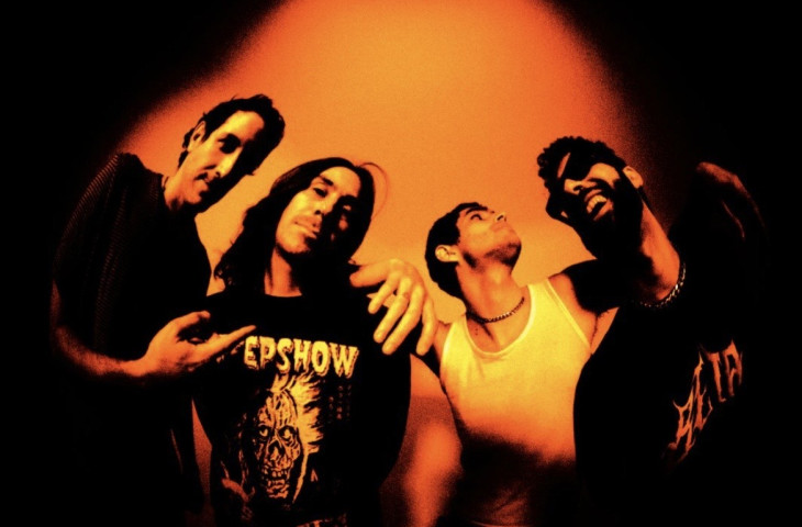 BETA reafirma su postura en el rock con "A La Mitad"