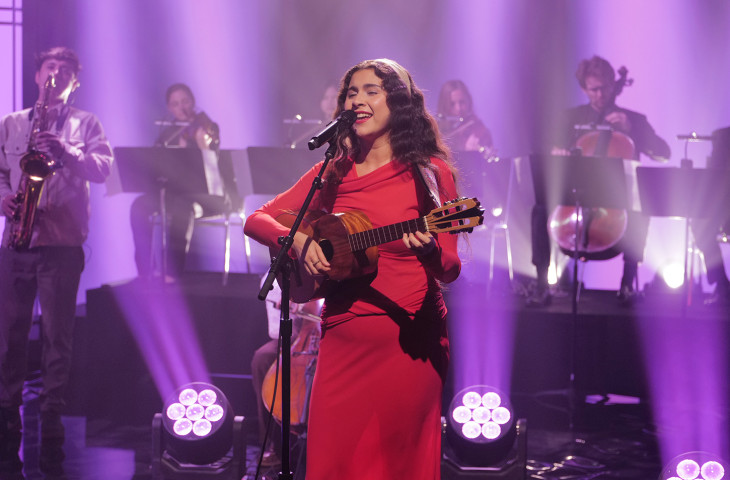 Silvana Estrada debuta en Jimmy Kimmel Live!