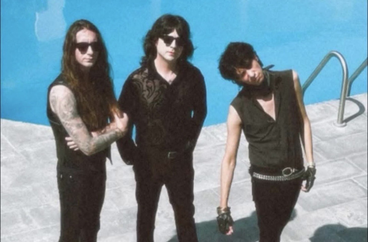 Prismatic Shapes llevan "Teatro del Absurdo" al Indie Rocks