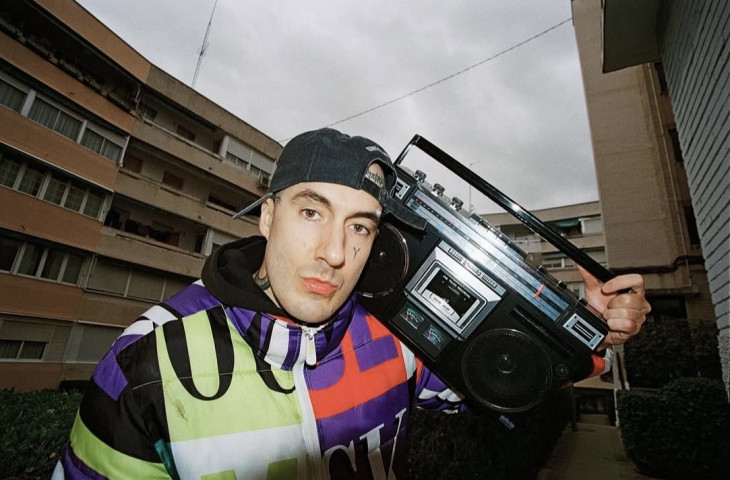 "INCORRECTO", el nuevo tema de LA GRIEGA