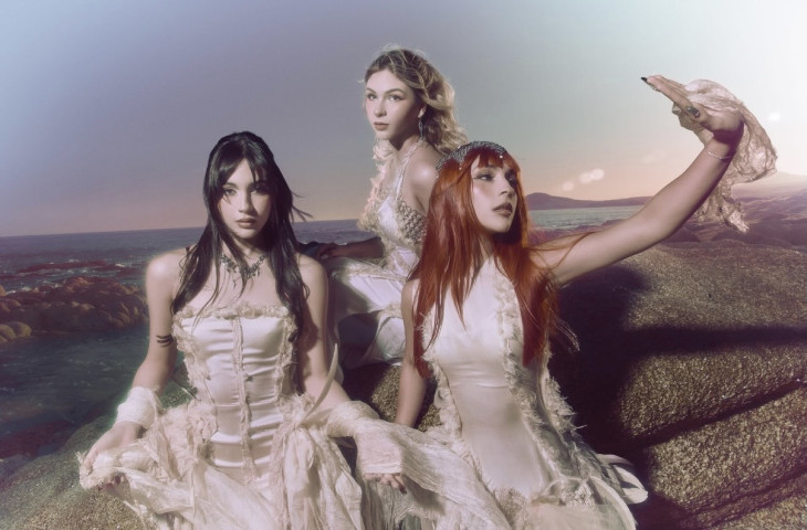 The Warning abraza el caos en ‘Everything’s Falling’
