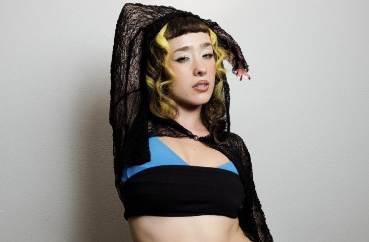 Miranda Santizo estrena piercing girl, una dosis de girl pop