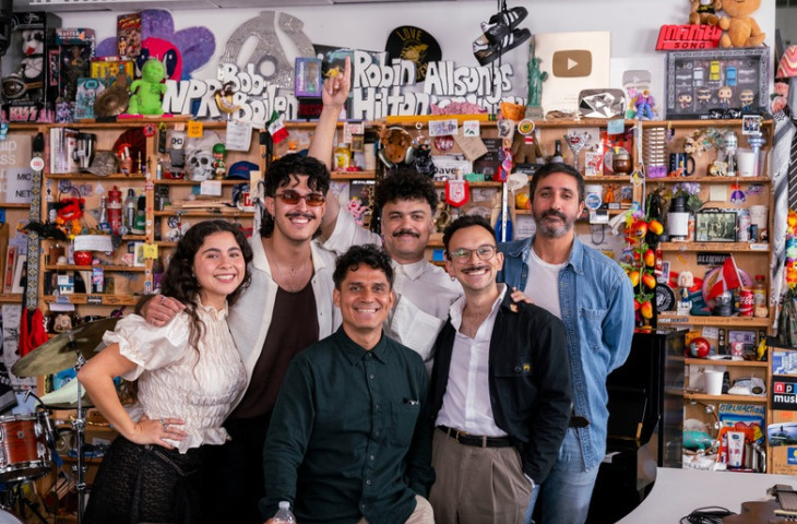Alex Ferreira: un recorrido sonoro en el Tiny Desk
